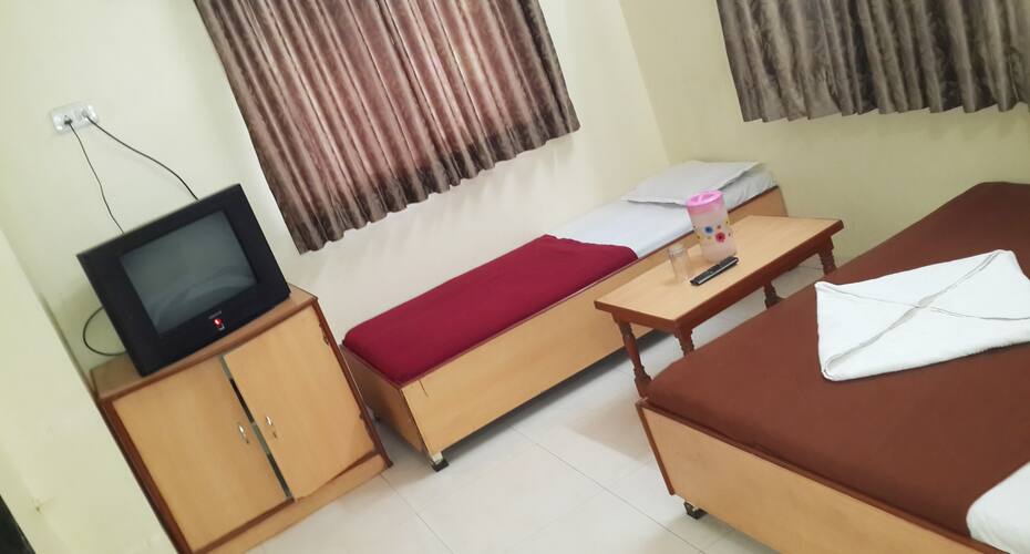 Hotel Shri Sai Laxmi, Shirdi 4